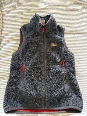 LL Bean vest size xs